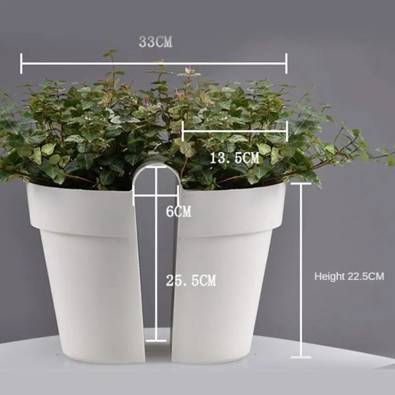 Double-sided hanging planter