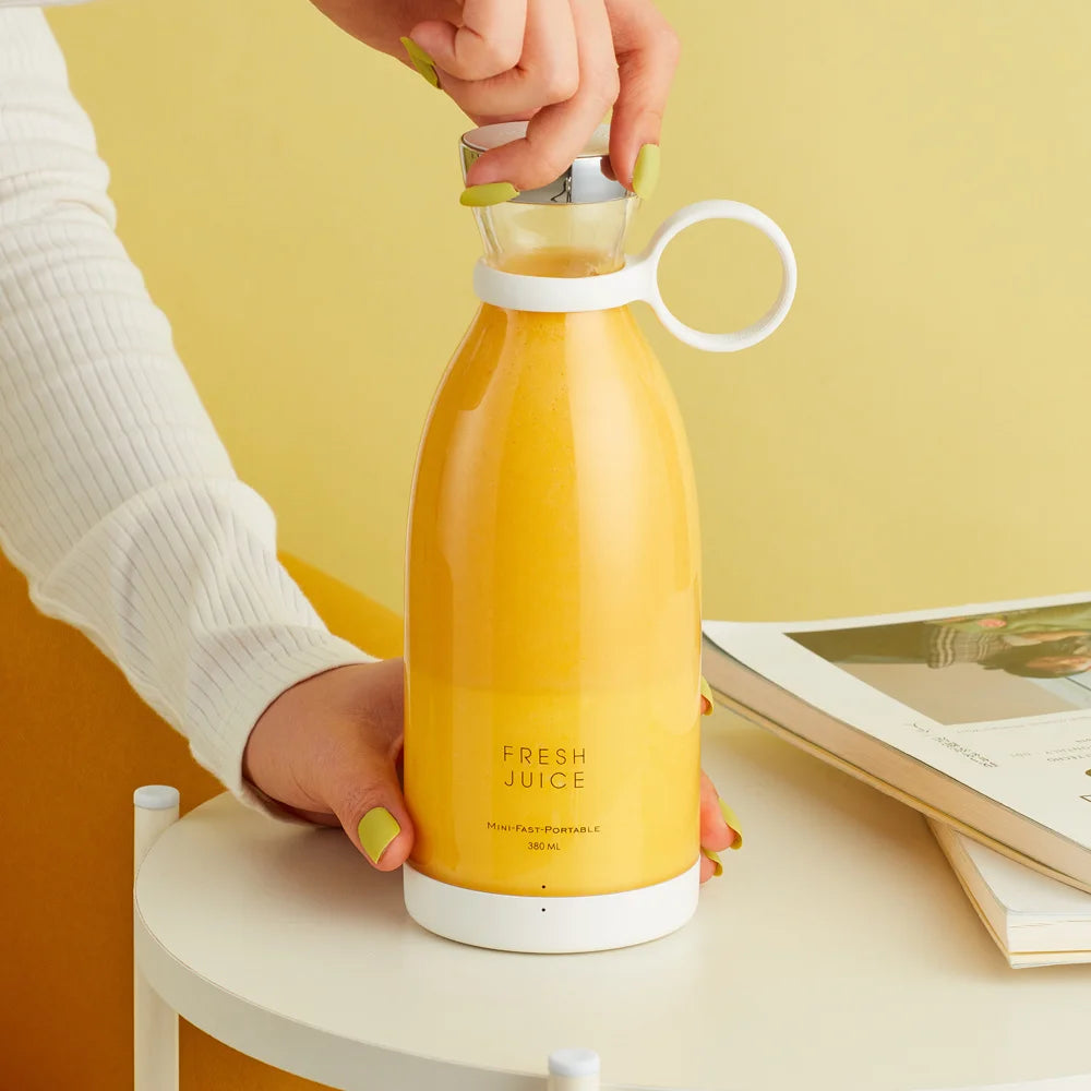 Compact Portable Juicer with USB Charging