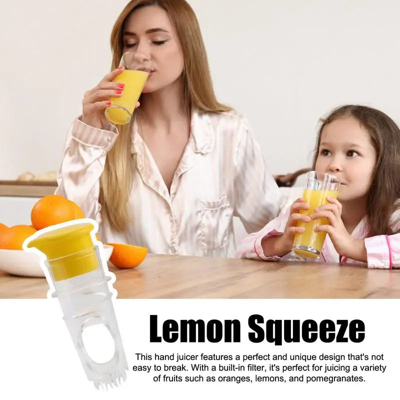 Manual lemon squeezer with a special patented design